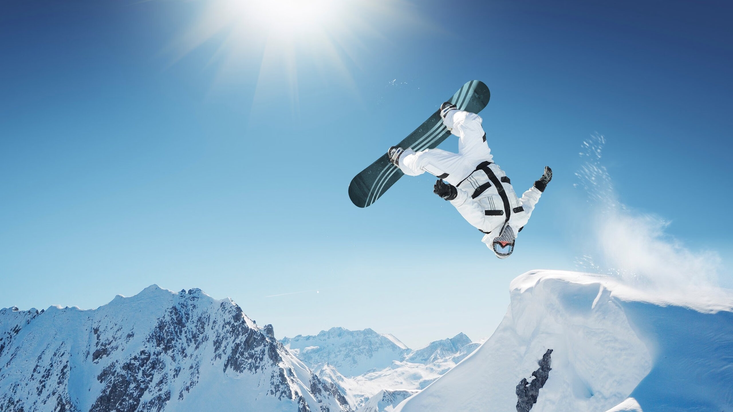 爱游戏电脑版官网-赛场上的“光影魔术”——用镜头捕捉瞬间的奇迹景象，光影魔术什么意思